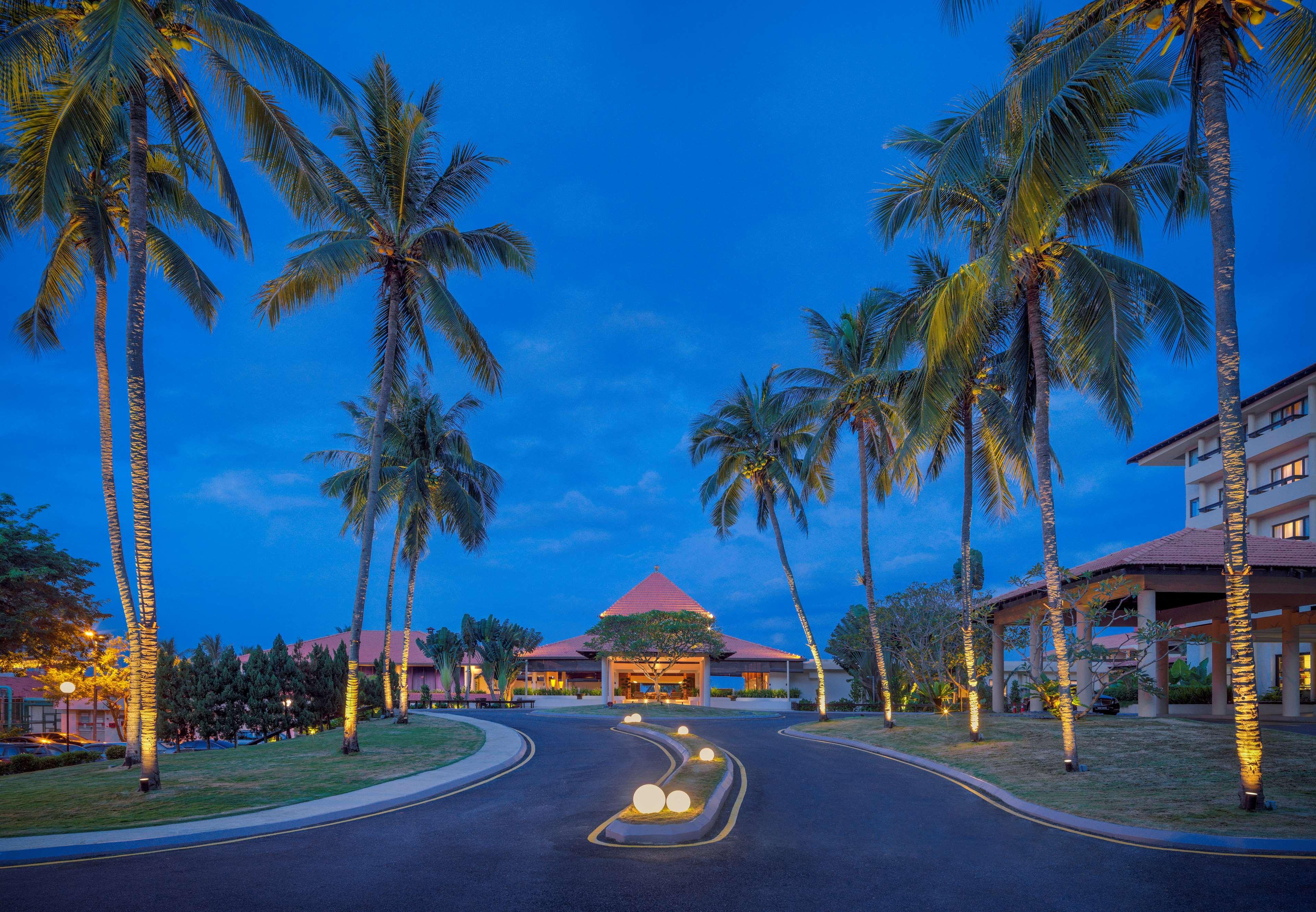 Hyatt Regency Kuantan Resort Екстер'єр фото The Royal Paradise Hotel and Spa