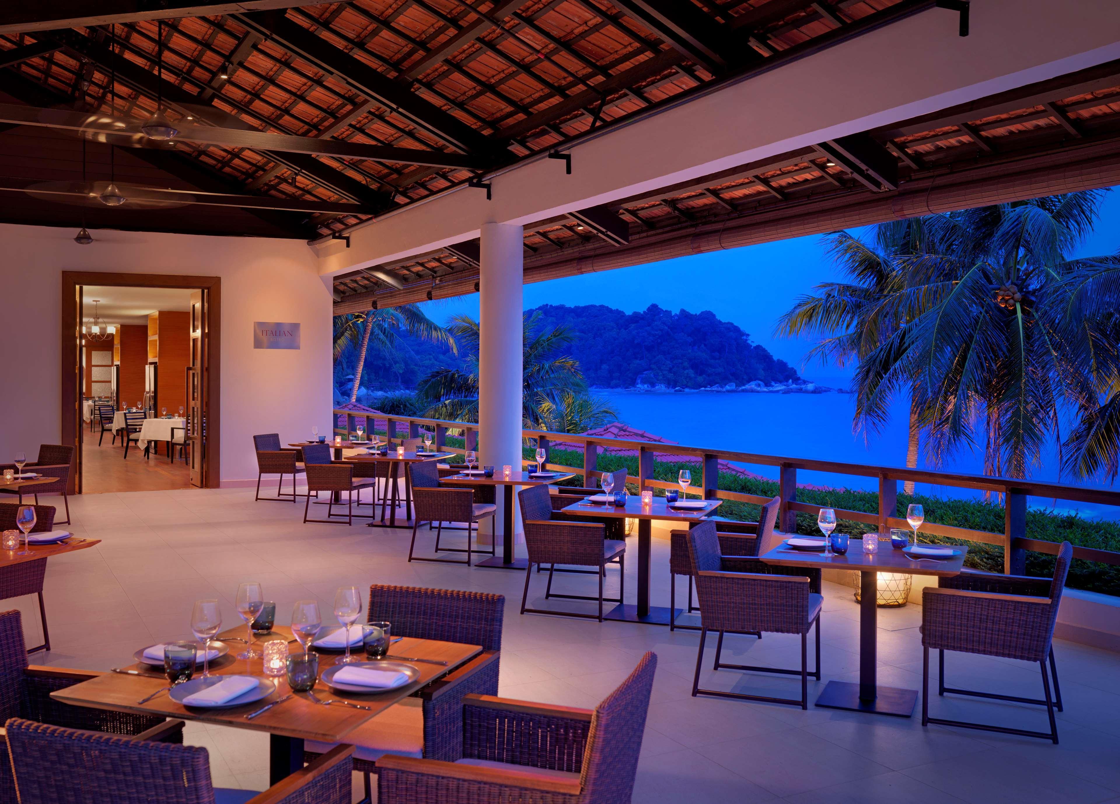 Hyatt Regency Kuantan Resort Екстер'єр фото The Deck