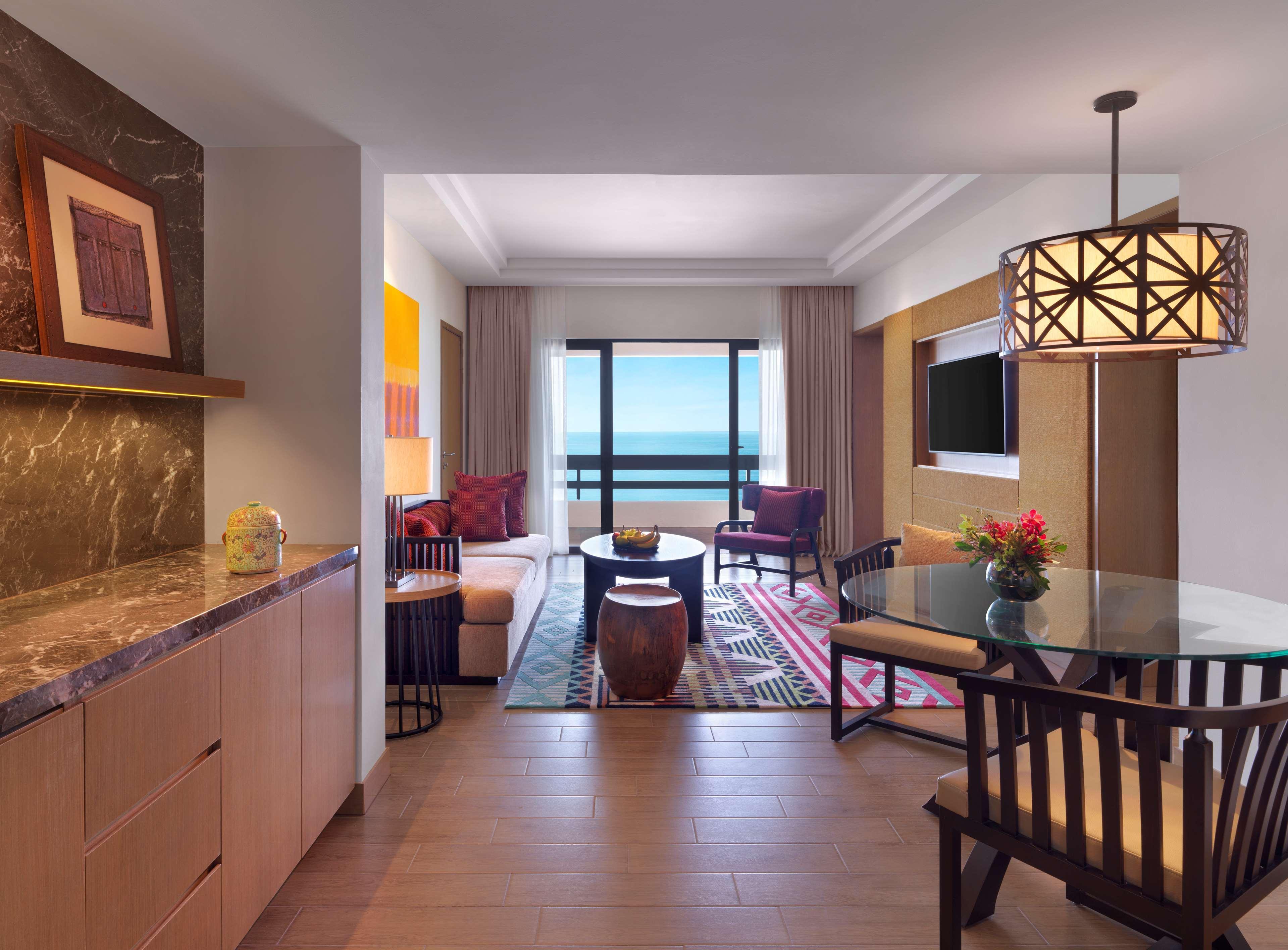Hyatt Regency Kuantan Resort Екстер'єр фото A suite at the W Maldives