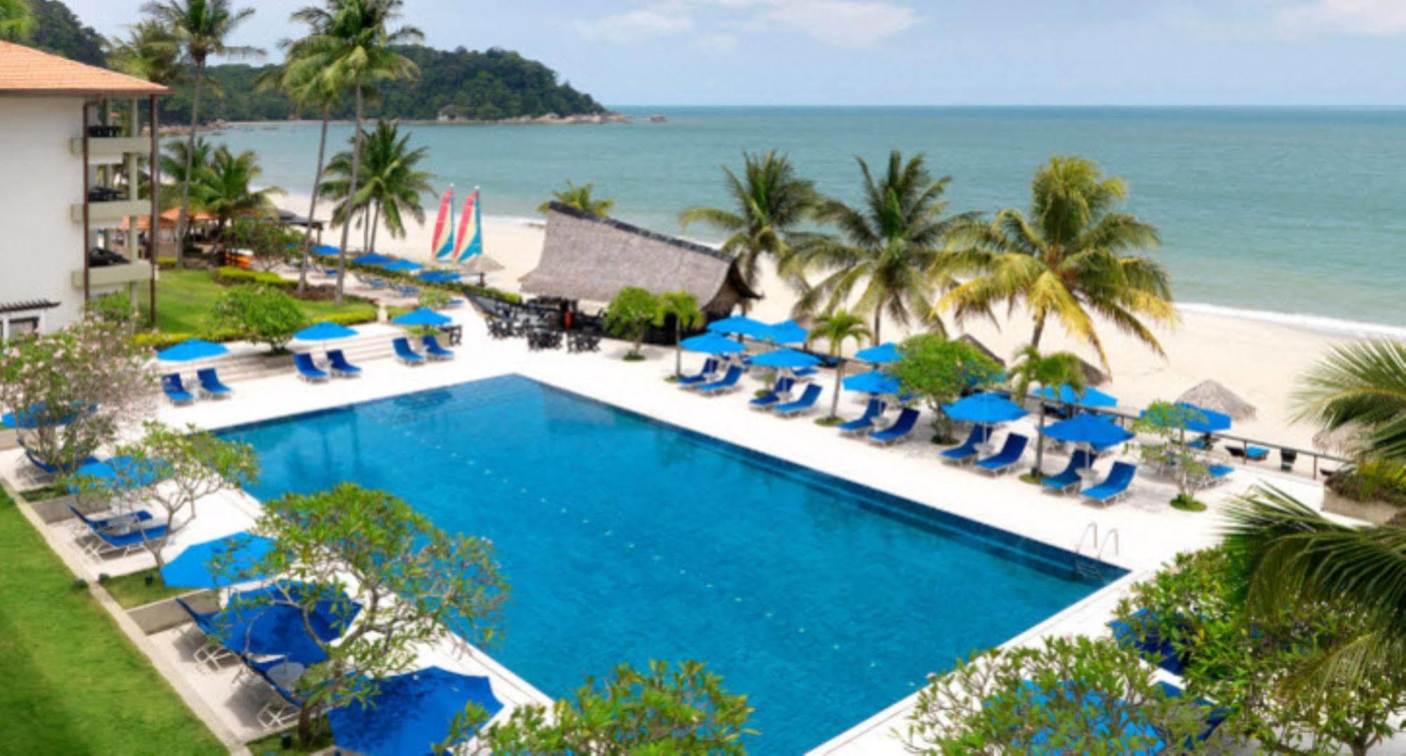 Hyatt Regency Kuantan Resort Екстер'єр фото The swimming pool at the resort